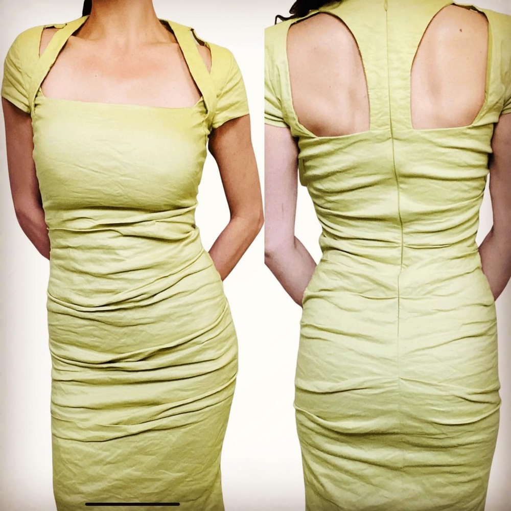 NWT 2000’s Nicole Miller Artelier pastel green figure flattering dress